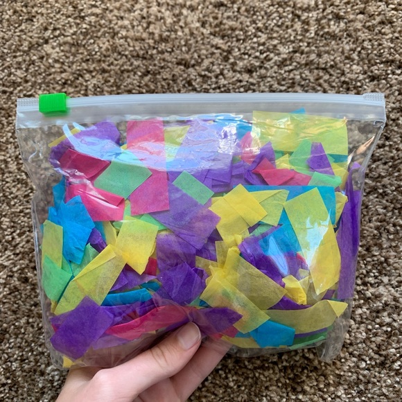 Confetti from the Jonas Brothers Concert 2019 - Picture 3 of 4